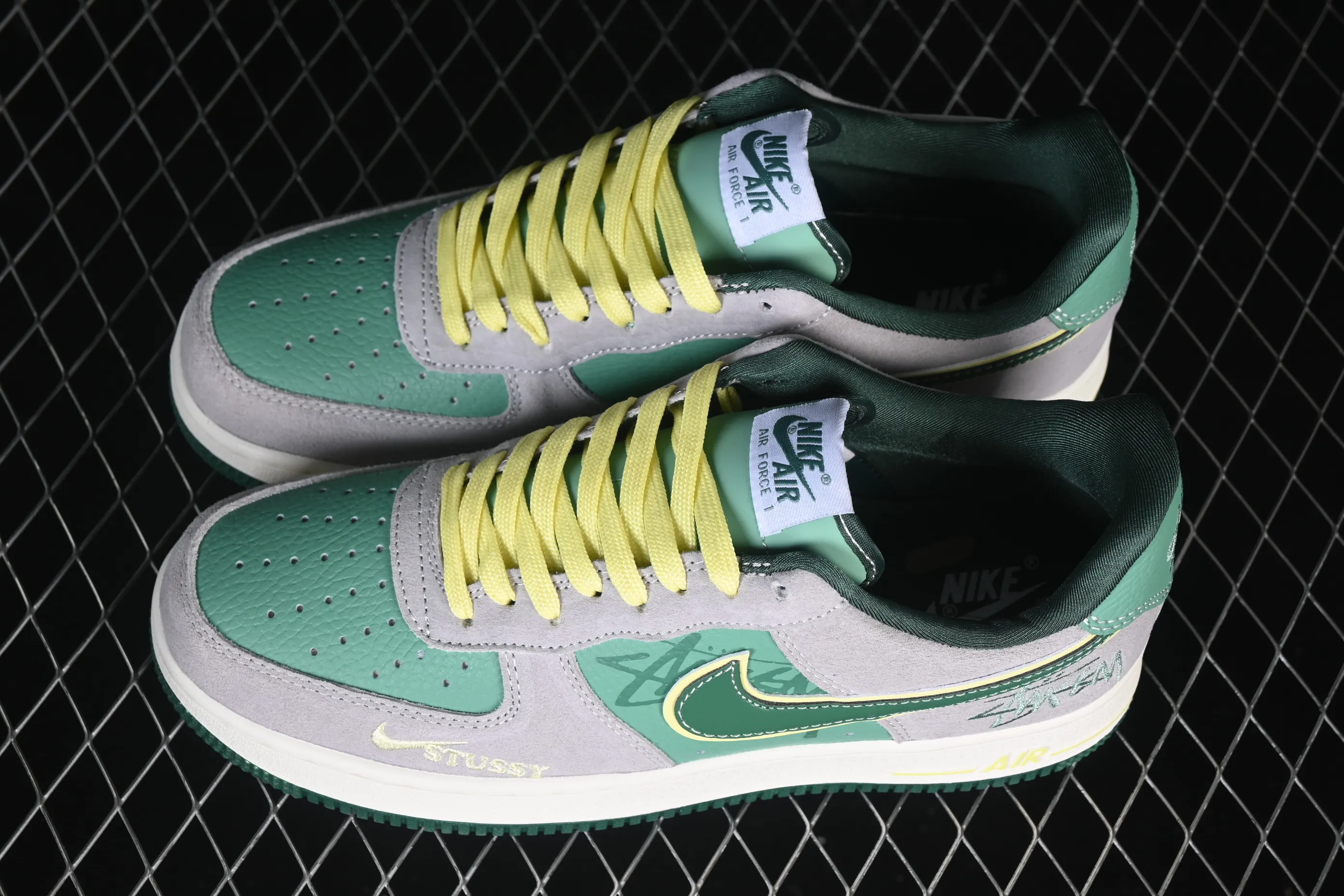 All categories Nk Air Force 1 Air Force series Nk Air Force 1 Low Air Force low-top Nike Air Force 1'07 Low Stussy co-branded Green Gray Pig Eight Air Force 1 low-top casual sneakers SS1979-007